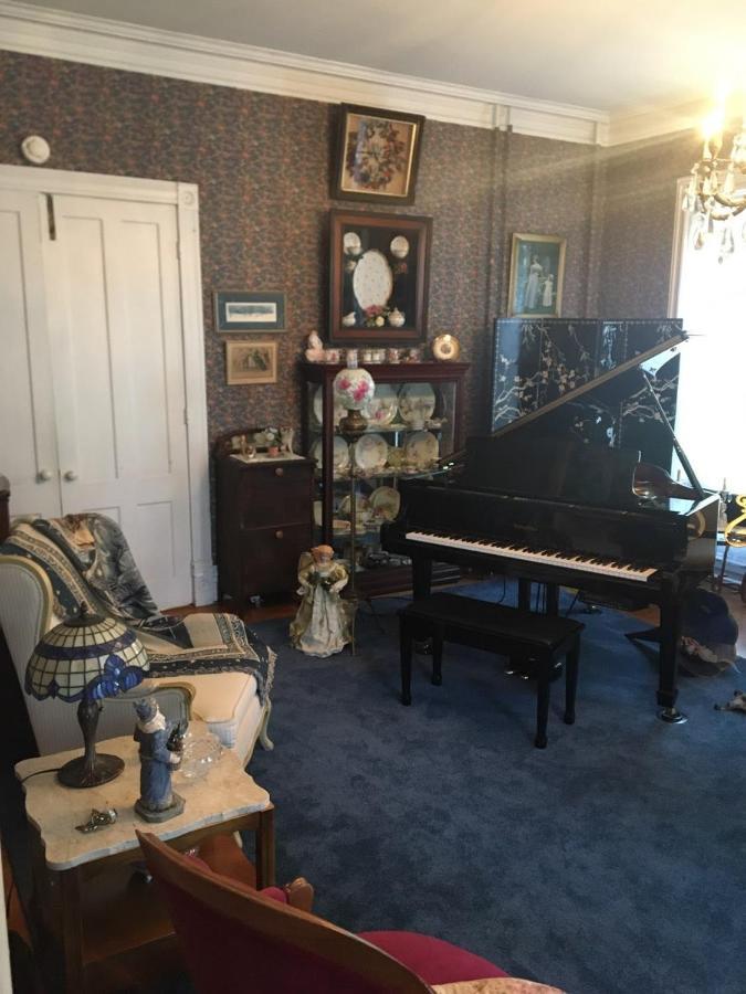 Raindrops On Roses Bed & Breakfast Herkimer 외부 사진
