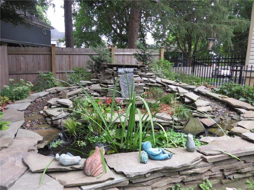 Raindrops On Roses Bed & Breakfast Herkimer 외부 사진